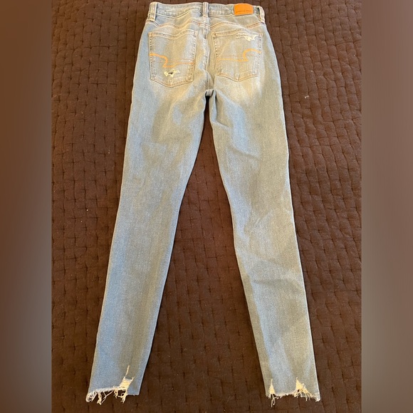 American Eagle high rise jeans - Picture 2 of 4